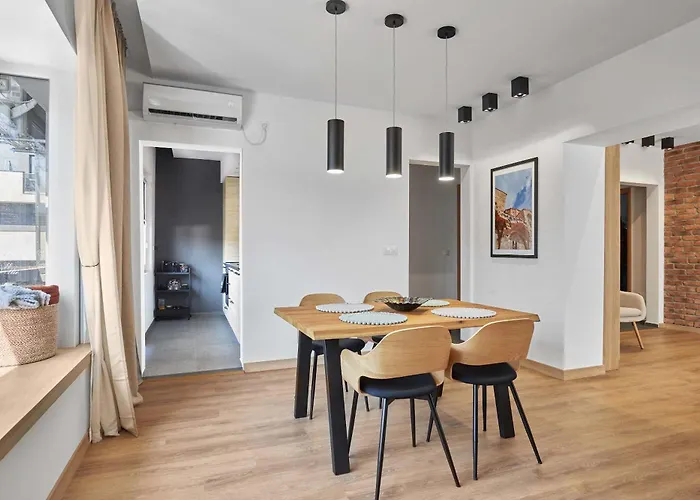 Luxury 2bd By The Sea Garden Entrance By Flat Mаnager شقة *