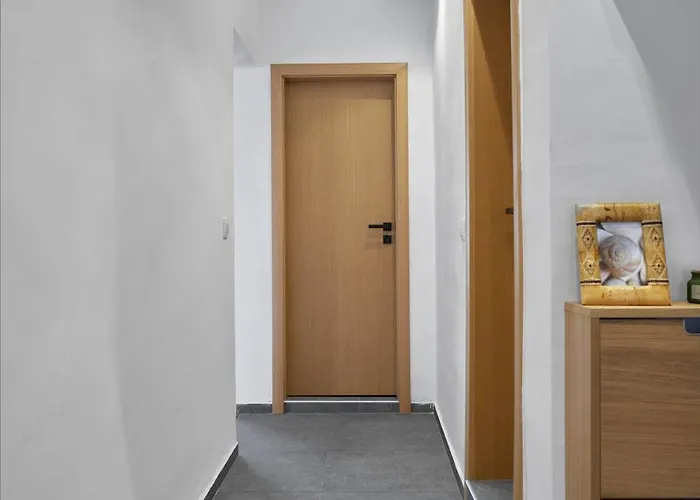 Luxury 2bd By The Sea Garden Entrance By Flat Mаnager شقة