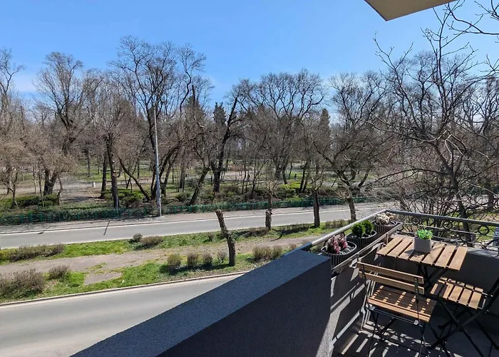 Luxury 2bd By The Sea Garden Entrance By Flat Mаnager شقة